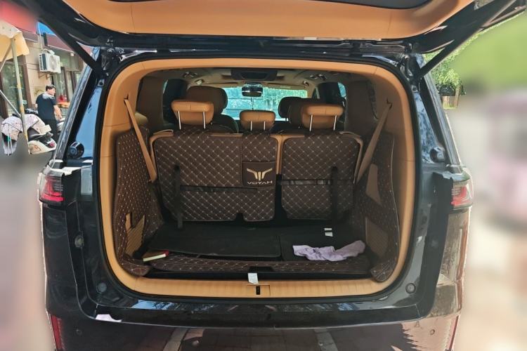 Used VOYAH Dream 2022 Low-Carbon Edition Dream+ Smart Enjoyment Package Trunk