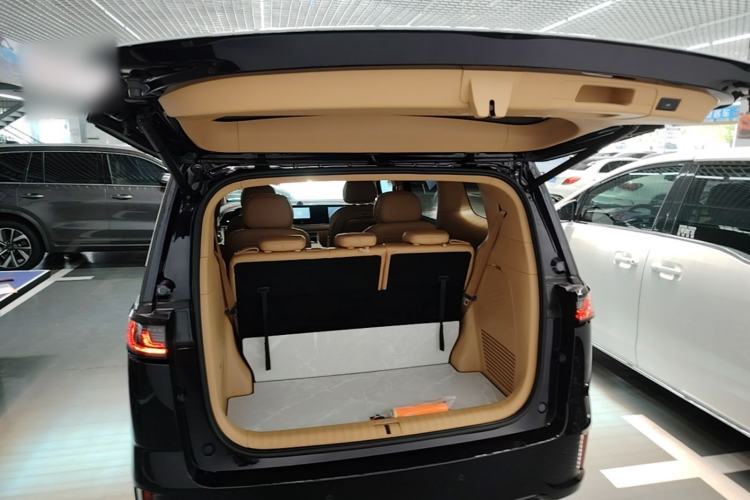 Used VOYAH Dream 2022 0-Emission Edition Dream+ Smart Range Package – 605 km Trunk