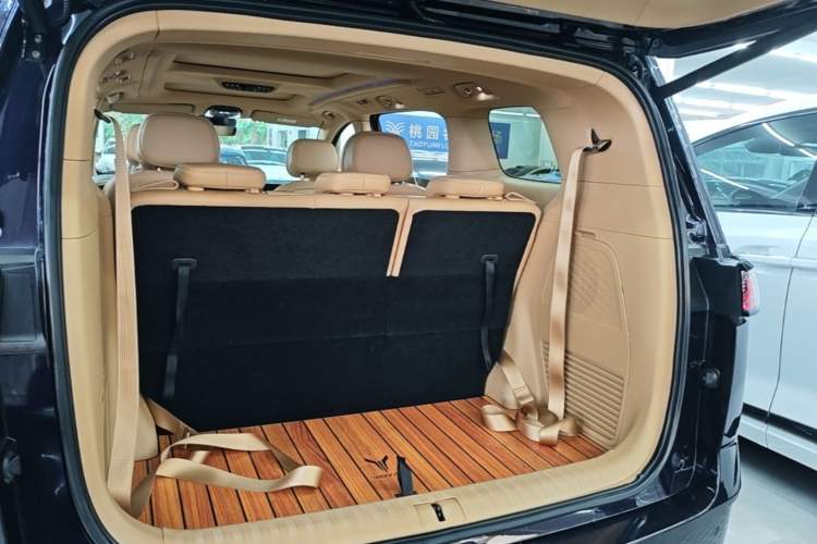 Used VOYAH Dream 2022 Low-Carbon Edition Dream+ Smart Enjoyment Package Trunk