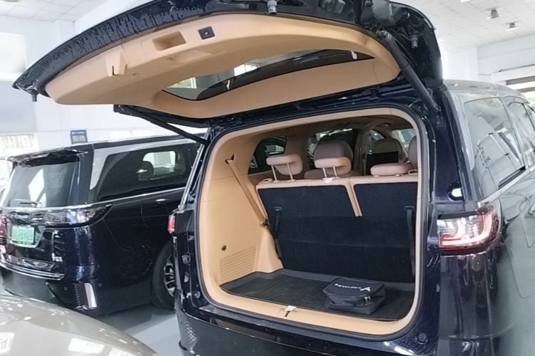 Used VOYAH Dream 2022 Low-Carbon Edition Dream+ Smart Enjoyment Package Trunk