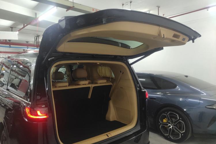 Used VOYAH Dream 2022 Low-Carbon Edition Dream+ Smart Enjoyment Package Trunk