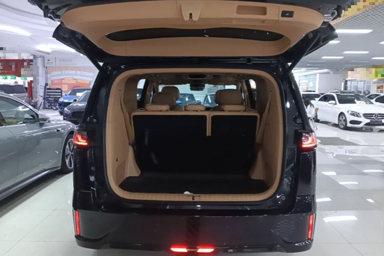 Used VOYAH Dream 2022 0-Emission Edition Dream+ Smart Range Package – 605 km Trunk