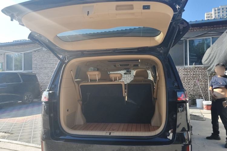 Used VOYAH Dream 2022 0-Emission Version Plus Intelligent Driving Package 475 km Trunk