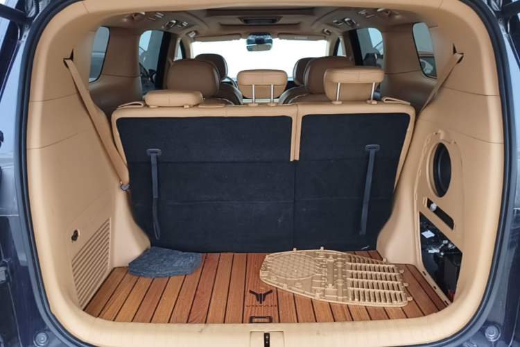 Used VOYAH Dream 2022 Low-Carbon Edition Dream+ Smart Enjoyment Package Trunk