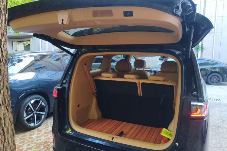 Used VOYAH Dream 2022 Low-Carbon Edition Home Trunk