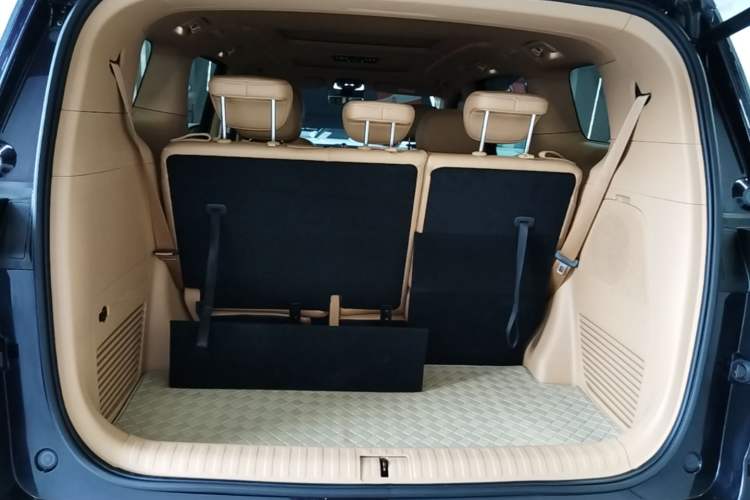 Used VOYAH Dream 2022 0-Emission Version Plus Intelligent Driving Package 475 km Trunk