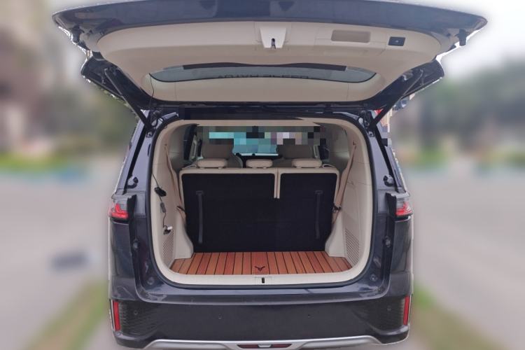 Used VOYAH Dream 2022 0-Emission Edition Dream+ Smart Range Package – 605 km Trunk