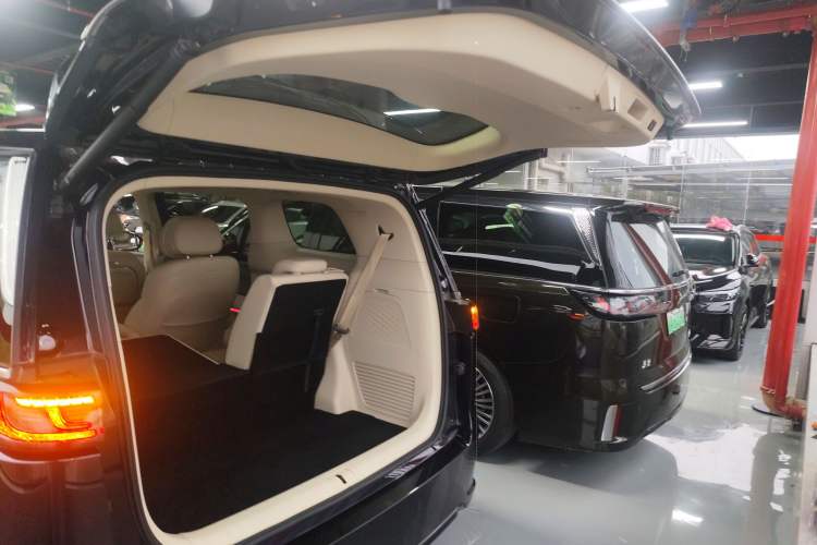Used VOYAH Dream 2022 Low-Carbon Edition Plus Intelligent Driving Package Trunk