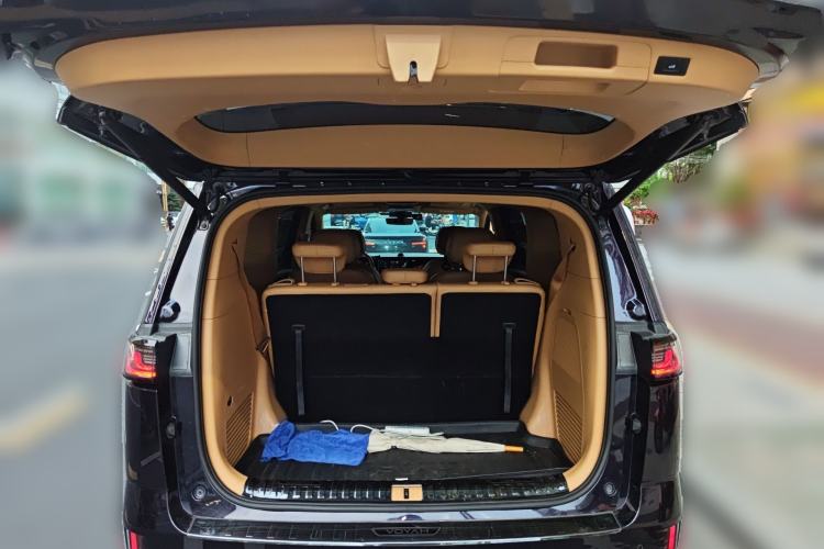 Used VOYAH Dream 2022 0-Emission Version Range of 475 km Trunk