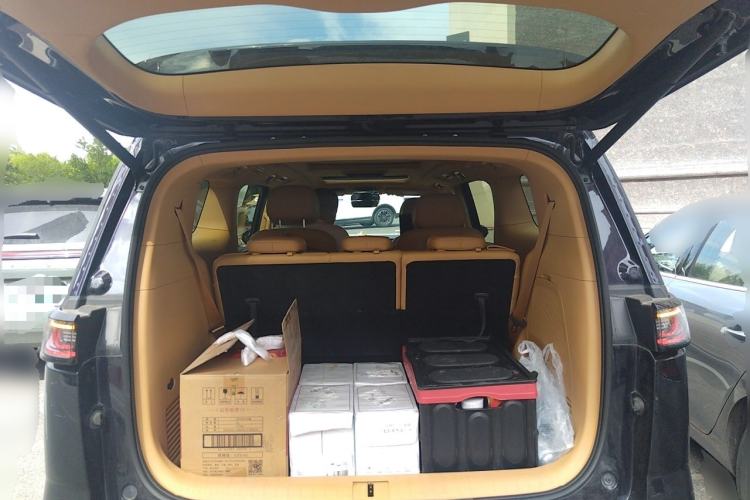 Used VOYAH Dream 2022 Low-Carbon Edition Dream+ Smart Enjoyment Package Trunk