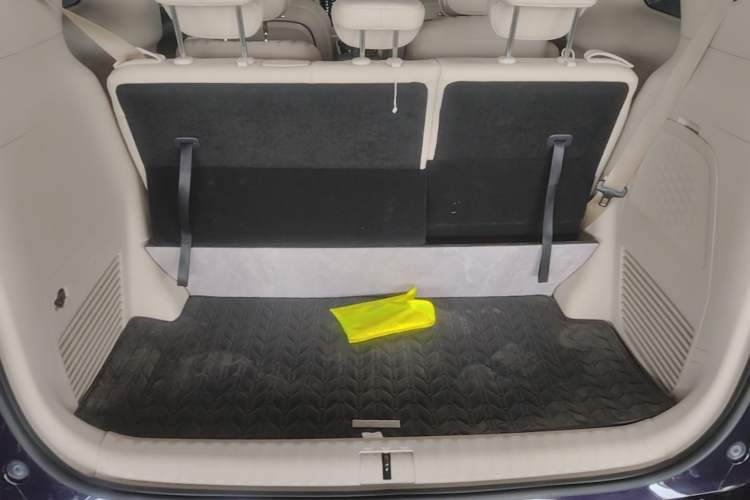 Used VOYAH Dream 2022 Low-Carbon Edition Dream+ Smart Enjoyment Package Trunk