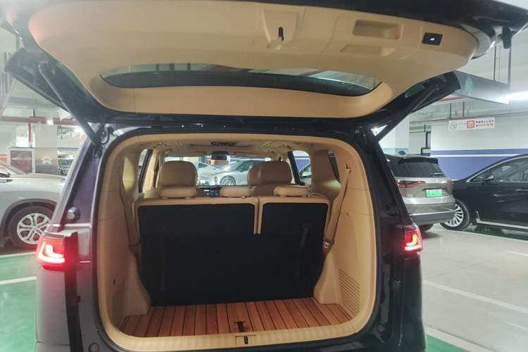 Used VOYAH Dream 2022 Low-Carbon Edition Home Trunk