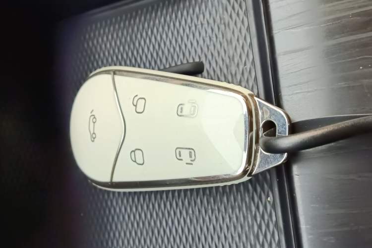 Used VOYAH Dream 2022 Low-Carbon Edition Dream+ Smart Enjoyment Package Vehicle Key