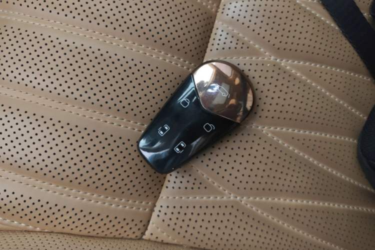Used VOYAH Dream 2022 0-Emission Edition Dream+ Smart Range Package – 605 km Vehicle Key