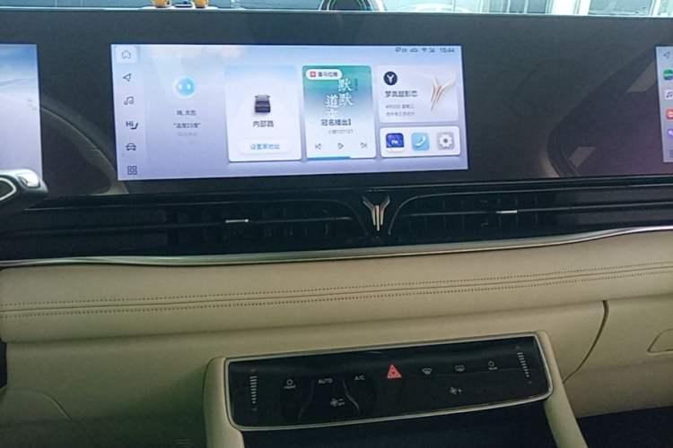 Used VOYAH Dream 2022 Low-Carbon Edition Plus Intelligent Driving Package Audio And AC Panel