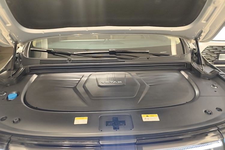 Used VOYAH Dream 2022 Low-Carbon Edition Dream+ Smart Enjoyment Package Engine Bay