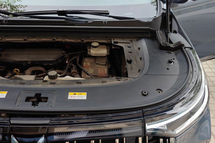Used VOYAH Dream 2022 Low-Carbon Edition Dream+ Smart Enjoyment Package Engine Bay Left