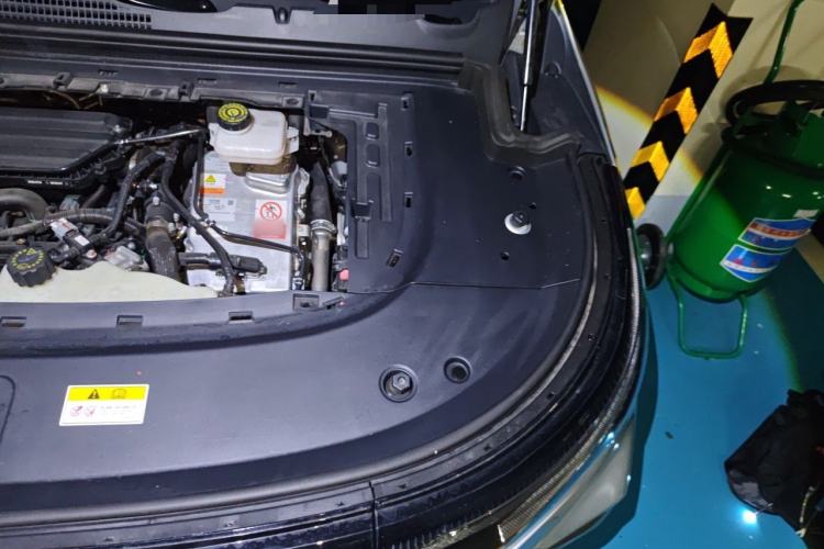 Used VOYAH Dream 2022 Low-Carbon Edition Dream+ Smart Enjoyment Package Engine Bay Left
