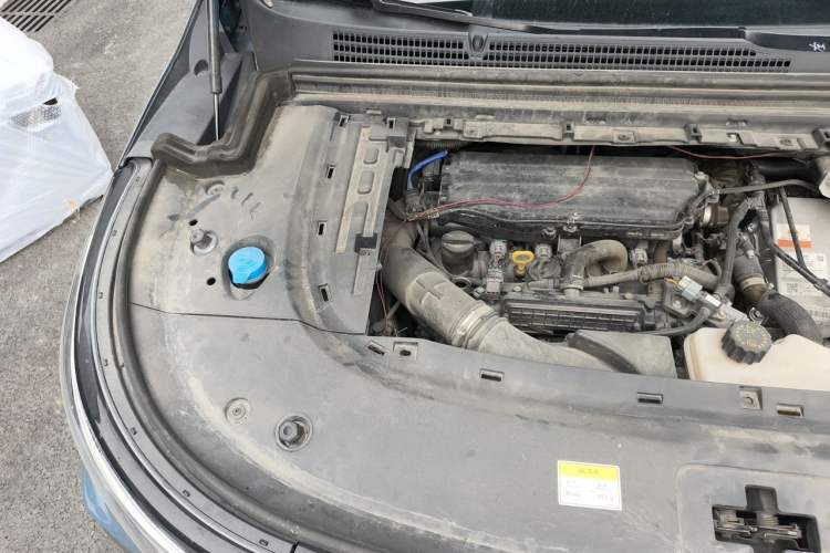Used VOYAH Dream 2022 Low-Carbon Edition Dream+ Smart Enjoyment Package Engine Bay Right