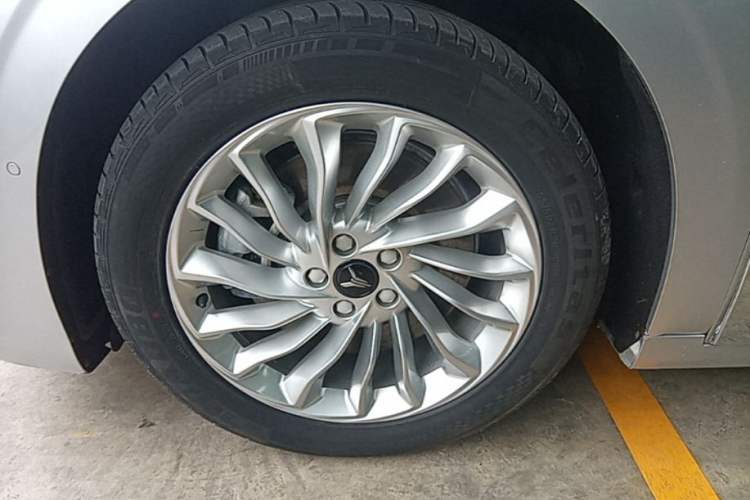 Used VOYAH Dream 2022 Low-Carbon Edition Plus Intelligent Driving Package Exterior 4