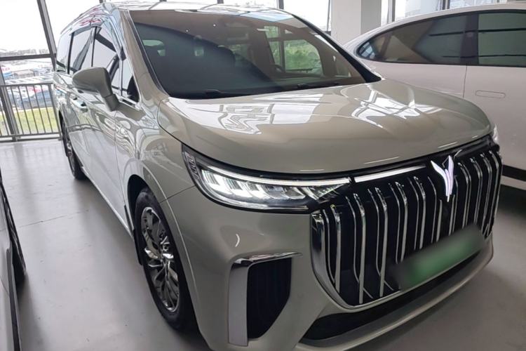 Used VOYAH Dream 2022 Low-Carbon Edition Dream+ Smart Enjoyment Package Front Right 45 Deg