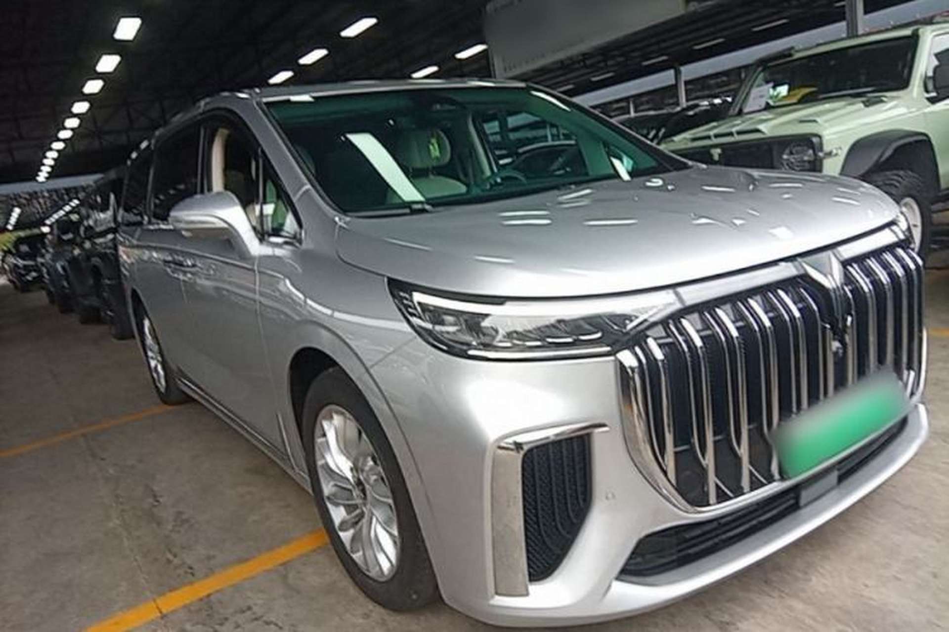 Used VOYAH Dream 2022 Low-Carbon Edition Plus Intelligent Driving Package Front Right 45 Deg