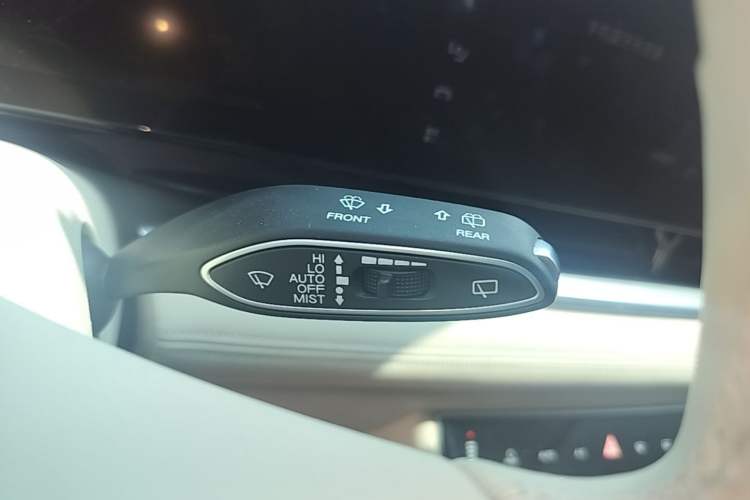 Used VOYAH Dream 2022 Low-Carbon Edition Dream+ Smart Enjoyment Package Gear Lever