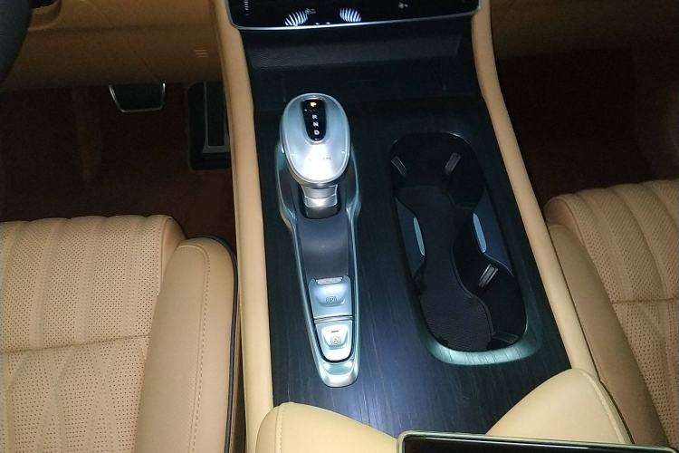 Used VOYAH Dream 2022 Low-Carbon Edition Dream+ Smart Enjoyment Package Gear Lever