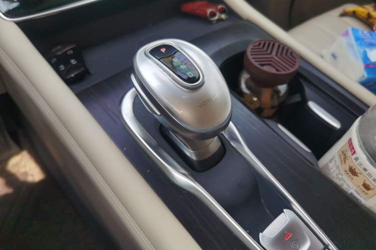 Used VOYAH Dream 2022 Low-Carbon Edition Home Gear Lever