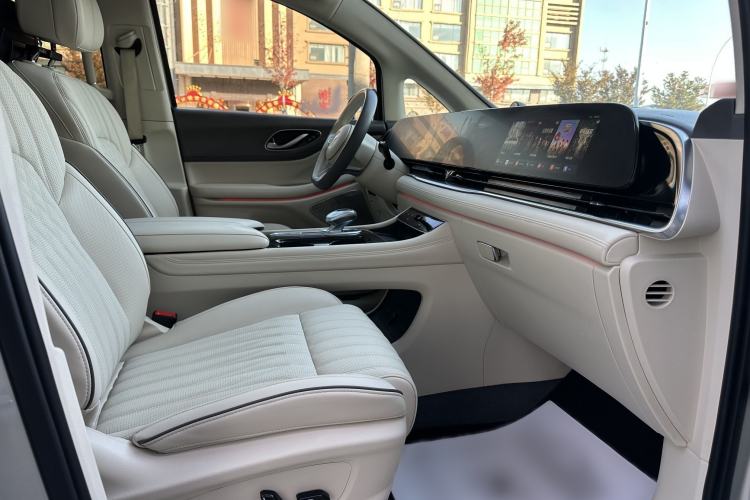 Used VOYAH Dream 2022 Low-Carbon Edition Dream+ Smart Enjoyment Package Interior 5