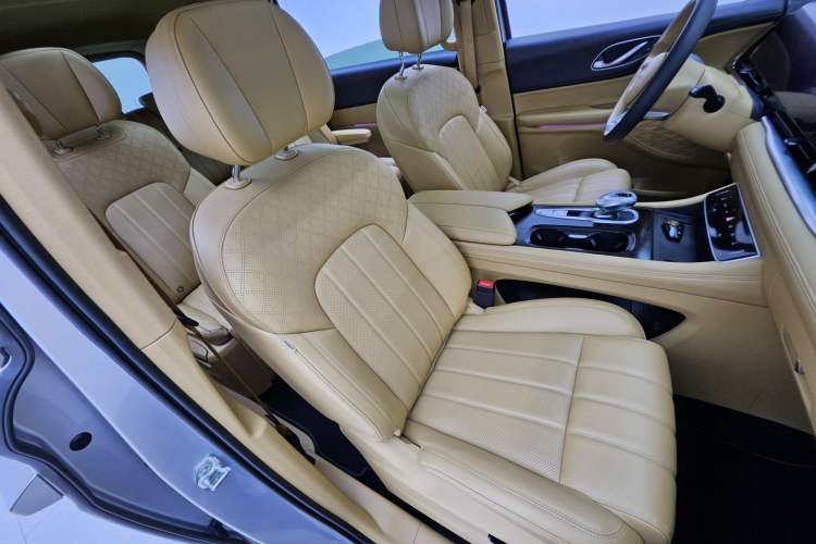 Used VOYAH Dream 2022 Low-Carbon Edition Plus Intelligent Driving Package Interior 6