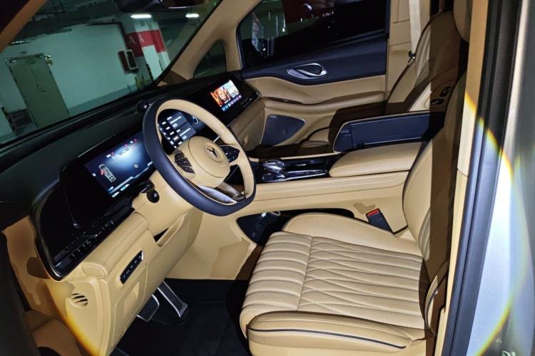 Used VOYAH Dream 2022 Low-Carbon Edition Dream+ Smart Enjoyment Package Left Front Seat