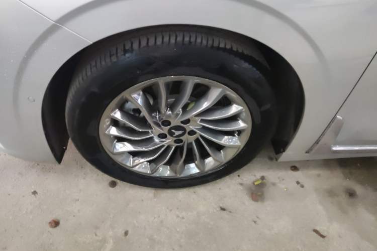 Used VOYAH Dream 2022 Low-Carbon Edition Plus Intelligent Driving Package Left Front Wheel Hub