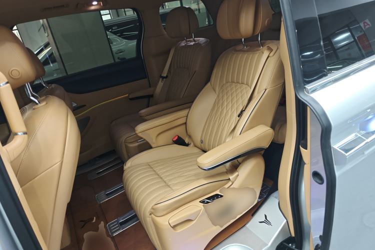 Used VOYAH Dream 2022 Low-Carbon Edition Dream+ Smart Enjoyment Package Left Rear Seat