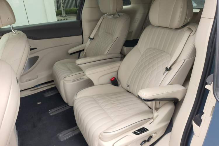 Used VOYAH Dream 2022 Low-Carbon Edition Dream+ Smart Enjoyment Package Left Rear Seat