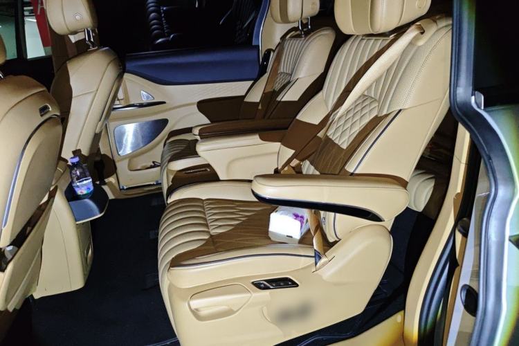 Used VOYAH Dream 2022 Low-Carbon Edition Dream+ Smart Enjoyment Package Left Rear Seat
