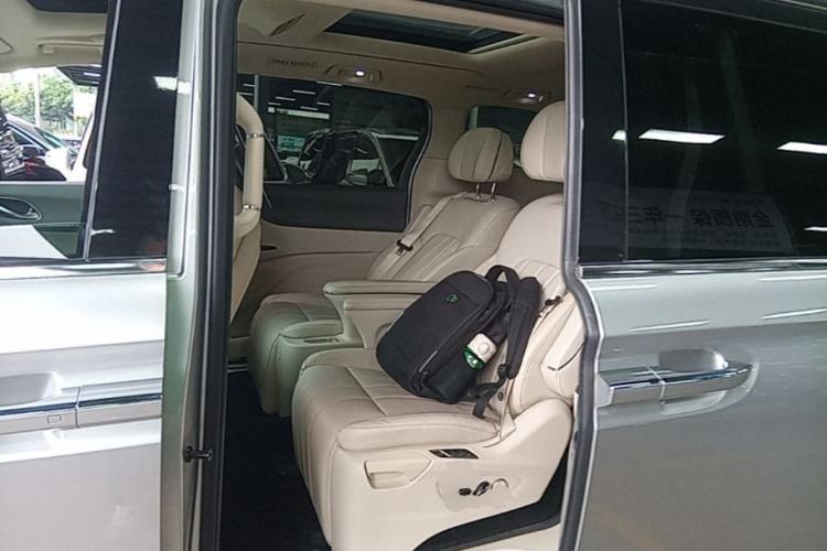 Used VOYAH Dream 2022 Low-Carbon Edition Plus Intelligent Driving Package Left Rear Seat