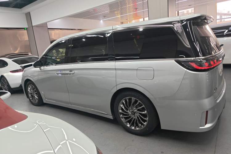 Used VOYAH Dream 2022 Low-Carbon Edition Dream+ Smart Enjoyment Package Left Side