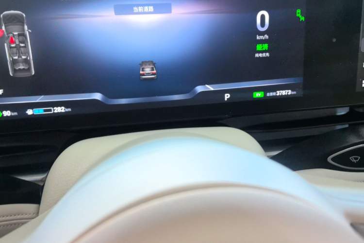 Used VOYAH Dream 2022 Low-Carbon Edition Dream+ Smart Enjoyment Package Odometer Close Up