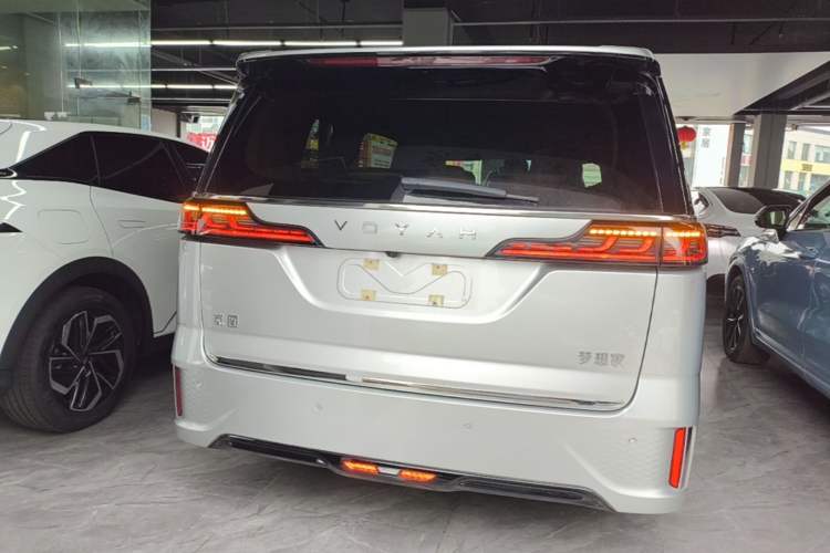 Used VOYAH Dream 2022 Low-Carbon Edition Plus Intelligent Driving Package Rear