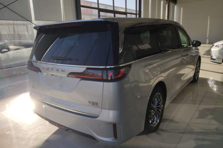 Used VOYAH Dream 2022 Low-Carbon Edition Dream+ Smart Enjoyment Package Rear Right 45 Deg
