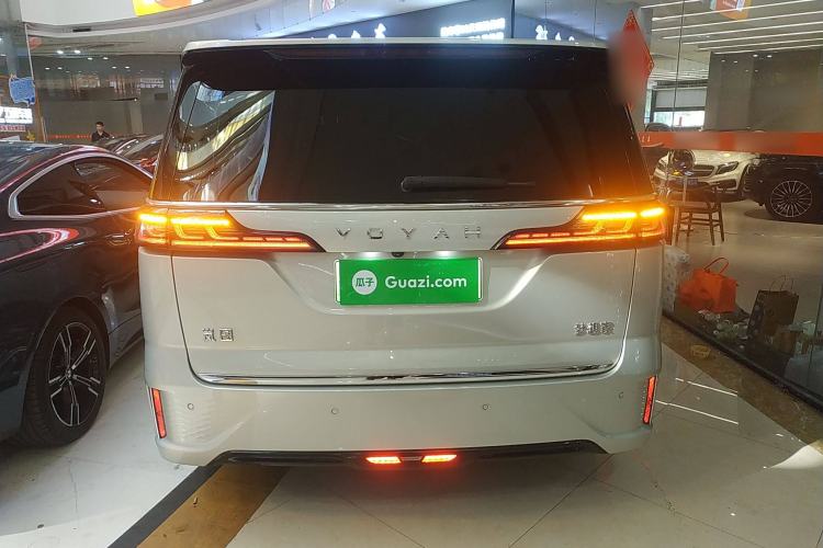 Used VOYAH Dream 2022 Low-Carbon Edition Dream+ Smart Enjoyment Package Rear