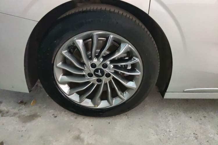 Used VOYAH Dream 2022 Low-Carbon Edition Plus Intelligent Driving Package Right Rear Wheel Hub