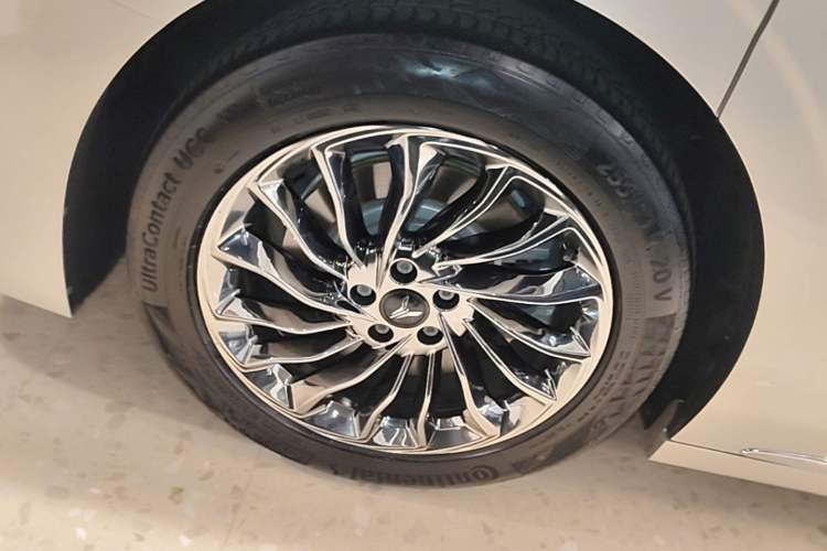 Used VOYAH Dream 2022 Low-Carbon Edition Dream+ Smart Enjoyment Package Right Rear Wheel Hub