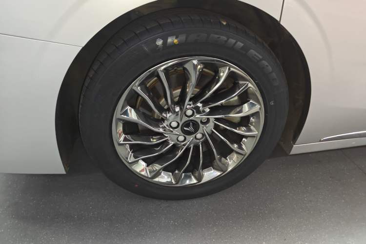 Used VOYAH Dream 2022 Low-Carbon Edition Dream+ Smart Enjoyment Package Right Rear Wheel Hub