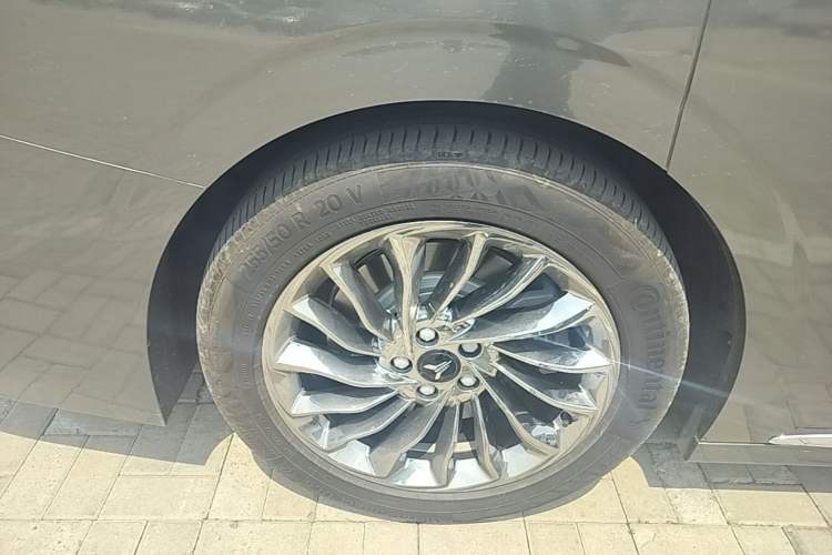 Used VOYAH Dream 2022 Low-Carbon Edition Dream+ Smart Enjoyment Package Right Rear Wheel Hub