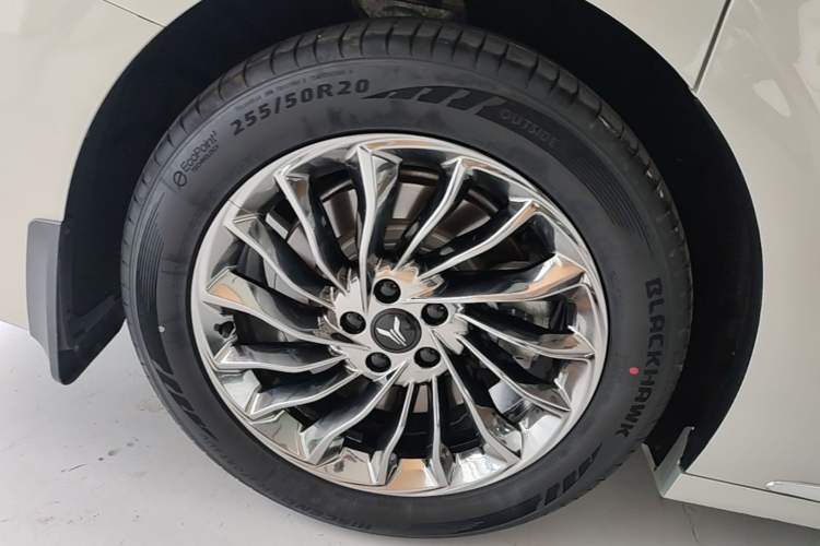 Used VOYAH Dream 2022 Low-Carbon Edition Dream+ Smart Enjoyment Package Right Rear Wheel Hub