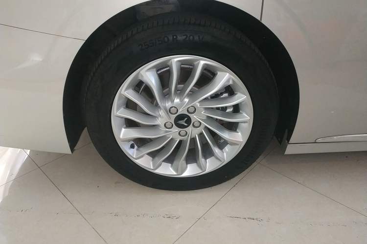 Used VOYAH Dream 2022 Low-Carbon Edition Dream+ Smart Enjoyment Package Right Rear Wheel Hub