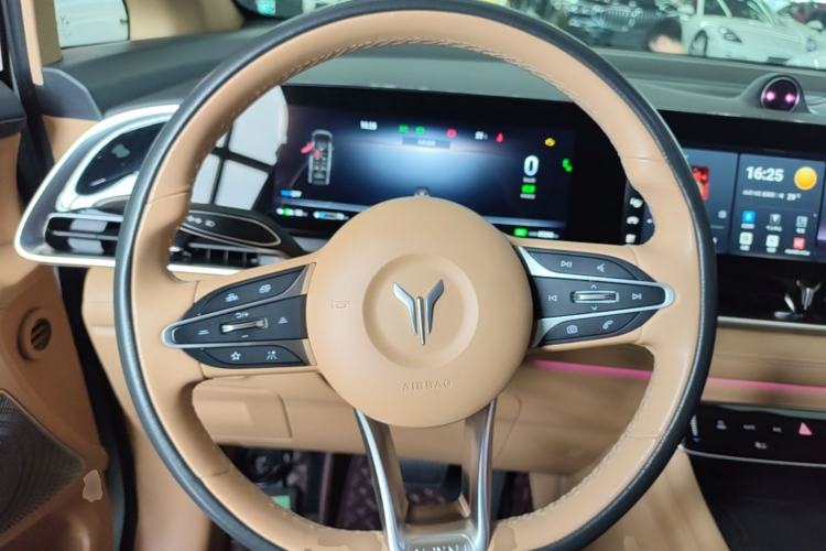 Used VOYAH Dream 2022 Low-Carbon Edition Dream+ Smart Enjoyment Package Steering Wheel