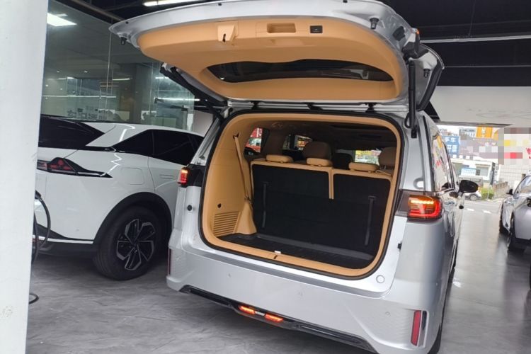 Used VOYAH Dream 2022 Low-Carbon Edition Plus Intelligent Driving Package Trunk